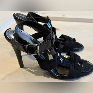 BCBGIRLS Black Patent Leather HeelsLINY Strappy Stiletto Sandals Size 7.5